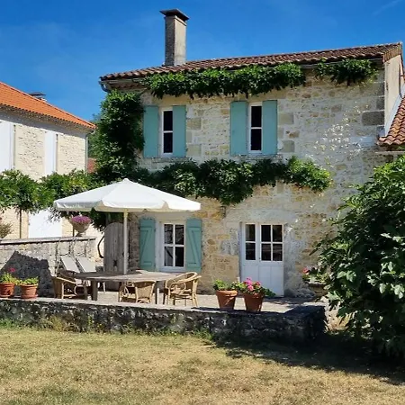 Domaine De Laguneaussan Bed & Breakfast