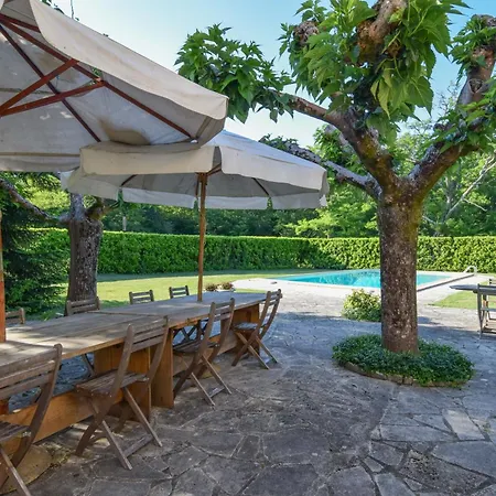Domaine De Laguneaussan Bed & Breakfast *