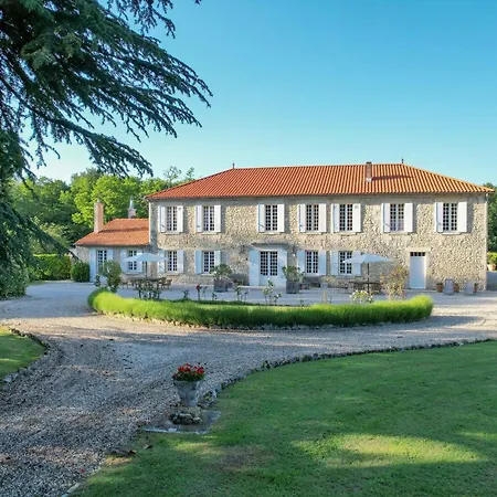 Domaine De Laguneaussan Bed & Breakfast *