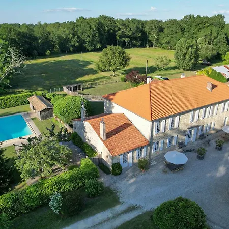 Domaine De Laguneaussan * Lesparre-Medoc
