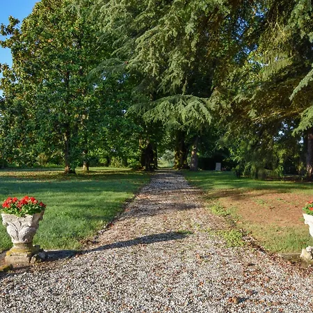Domaine De Laguneaussan 3* Lesparre-Médoc